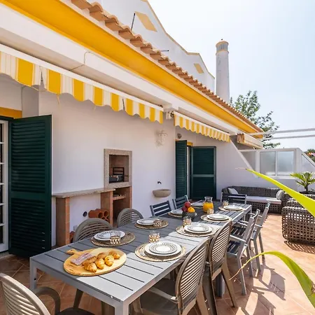 Arrifes By Atlantic Places Албуфейра